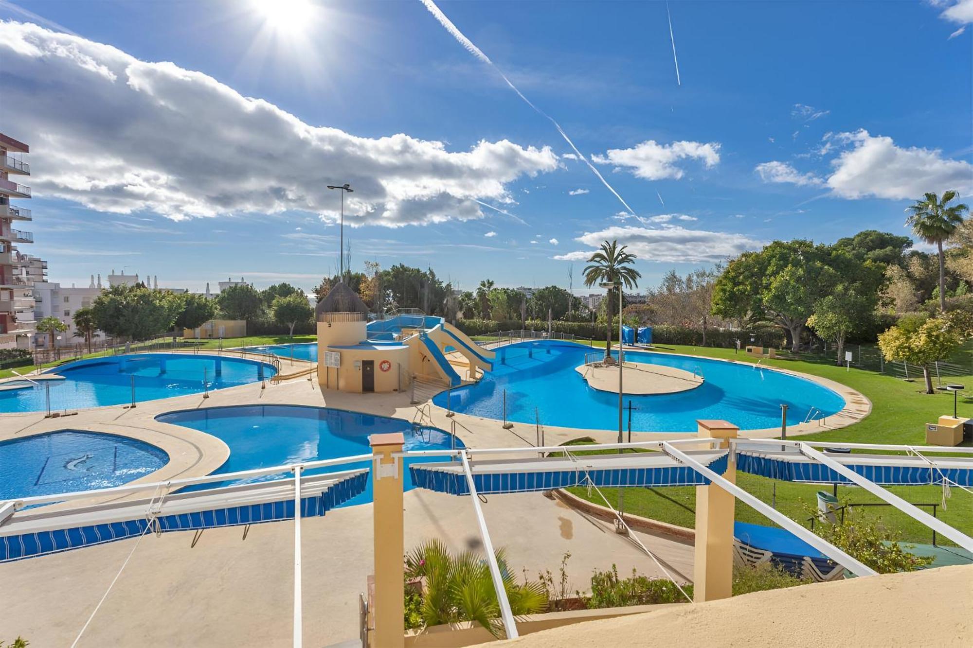 Luxury Suites Minerva Beach Бенальмадена Экстерьер фото